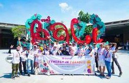 Tim Evonik di landmark Bali saat Synergy in Paradise