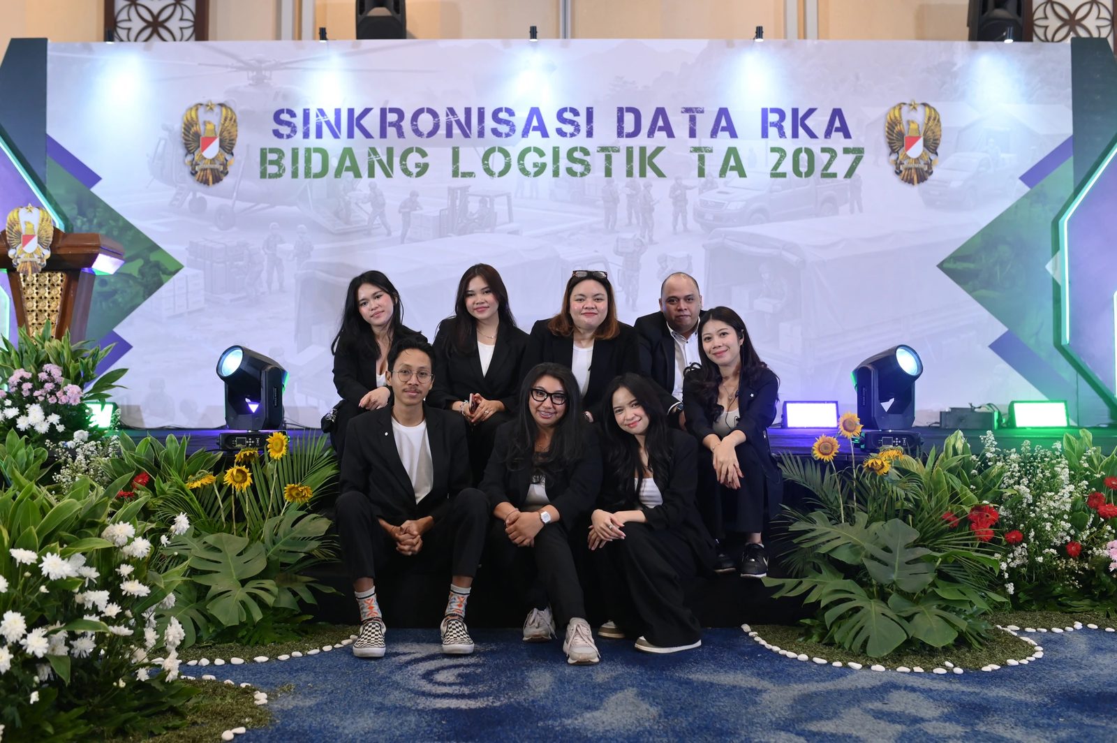 Kru kami, setelah pertunjukan sukses